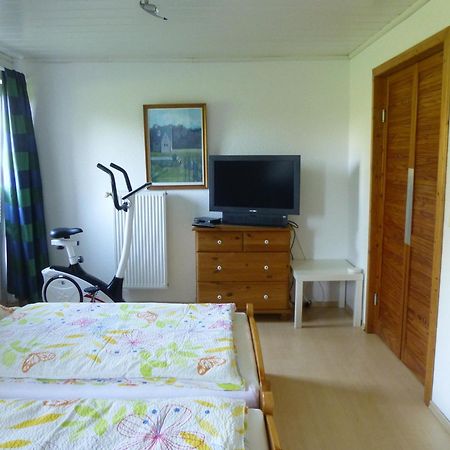 Ferienwohnung Stoeterau - Ebenerdige Fewo Mit Sonnenterrasse Erfde Exterior foto