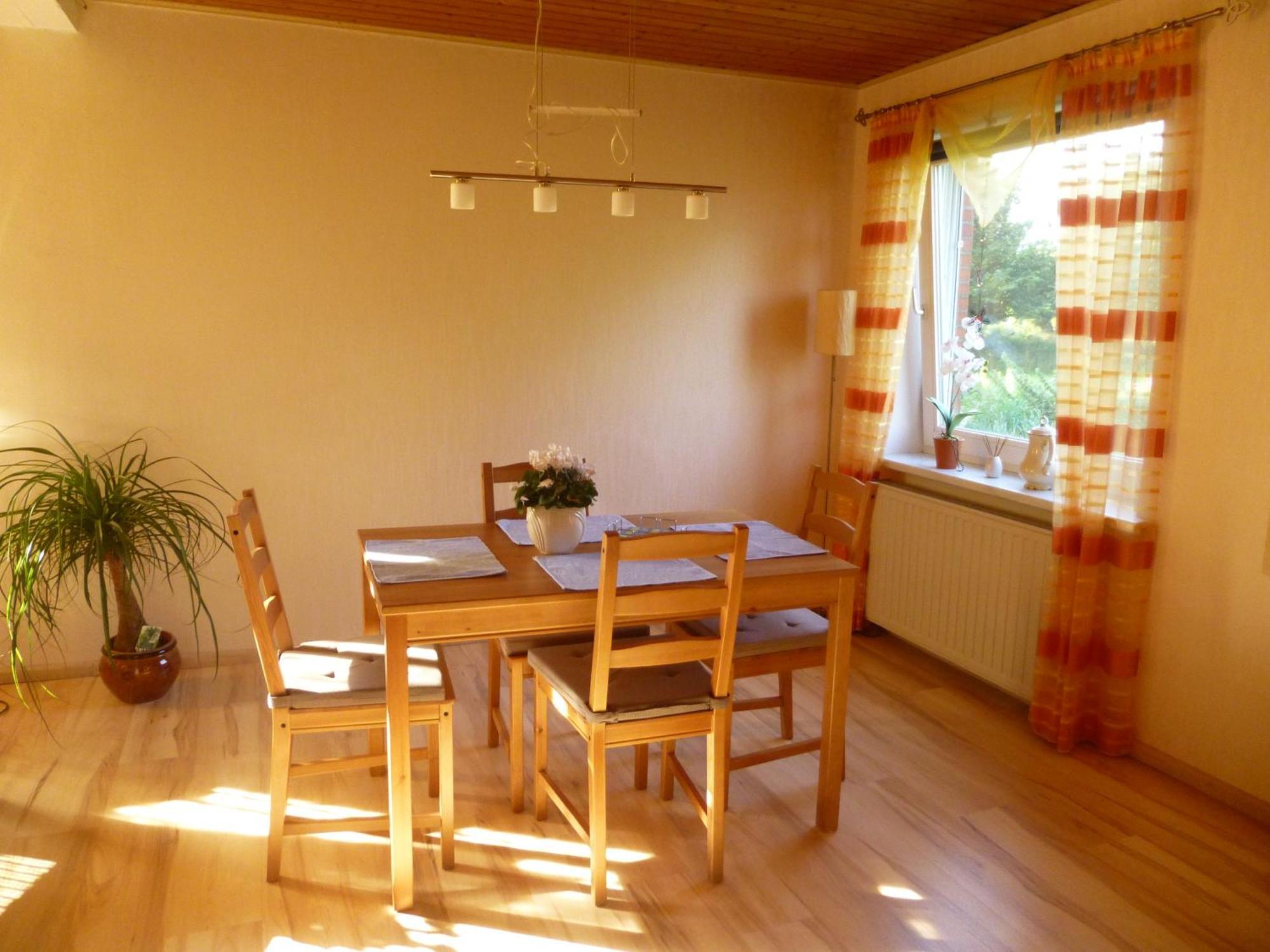 Ferienwohnung Stoeterau - Ebenerdige Fewo Mit Sonnenterrasse Erfde Exterior foto