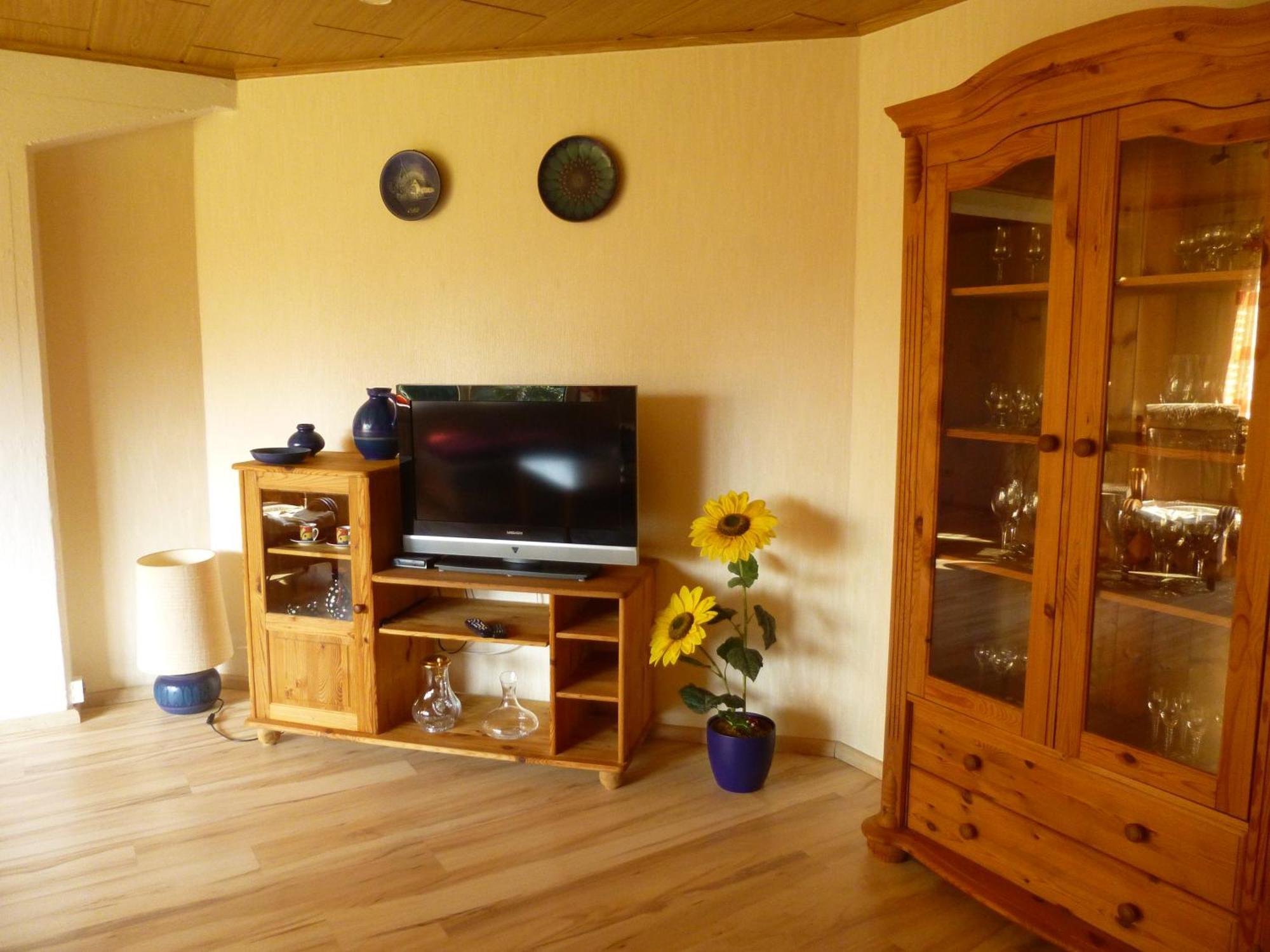 Ferienwohnung Stoeterau - Ebenerdige Fewo Mit Sonnenterrasse Erfde Exterior foto